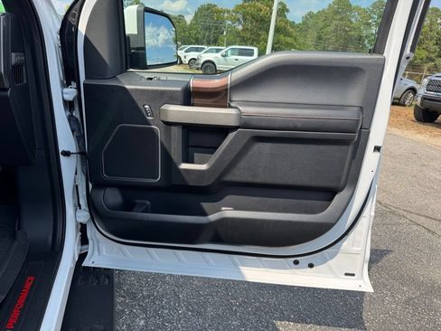 Used 2018 Ford F150 Raptor w/ Equipment Group 802A Luxury AWD/4WD image 10