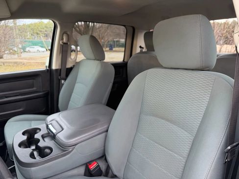 Used 2019 RAM 1500 Express AWD/4WD image 13