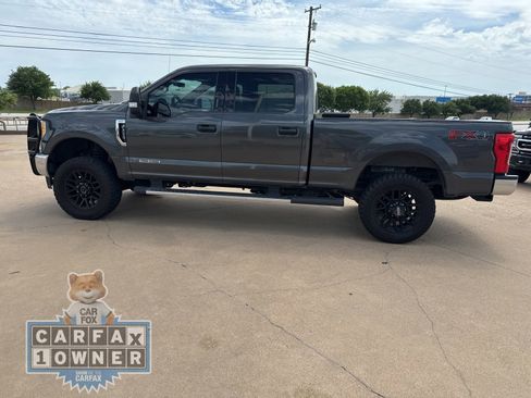 Used 2017 Ford F250 XLT w/ XLT Value Package AWD/4WD image 4