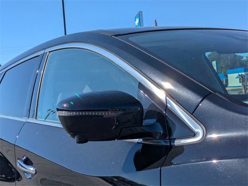 Used 2024 Nissan Murano SL image 11