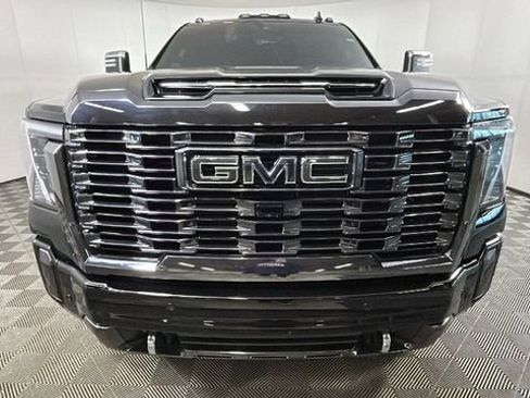 Used 2024 GMC Sierra 2500 Denali Ultimate w/ LPO, GMC Protection Package AWD/4WD image 8