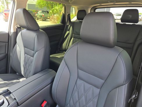 New 2026 Nissan Rogue Platinum AWD/4WD image 9
