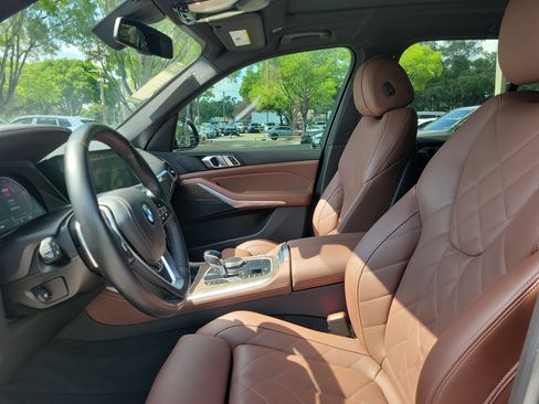 Used 2023 BMW X5 xDrive40i w/ Premium Package AWD/4WD image 13