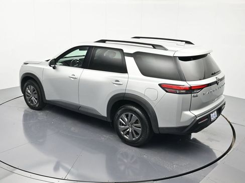 Certified 2024 Nissan Pathfinder SV FWD image 35