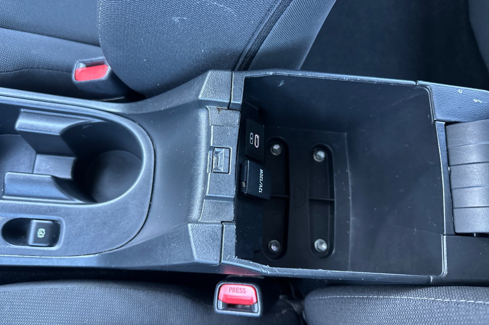 Used 2024 Toyota Corolla LE FWD image 31