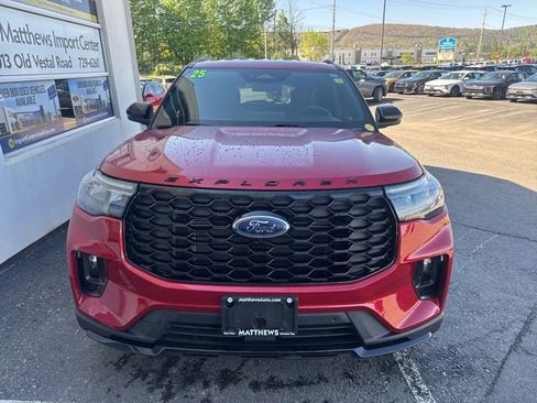 Used 2025 Ford Explorer ST-Line AWD/4WD image 7