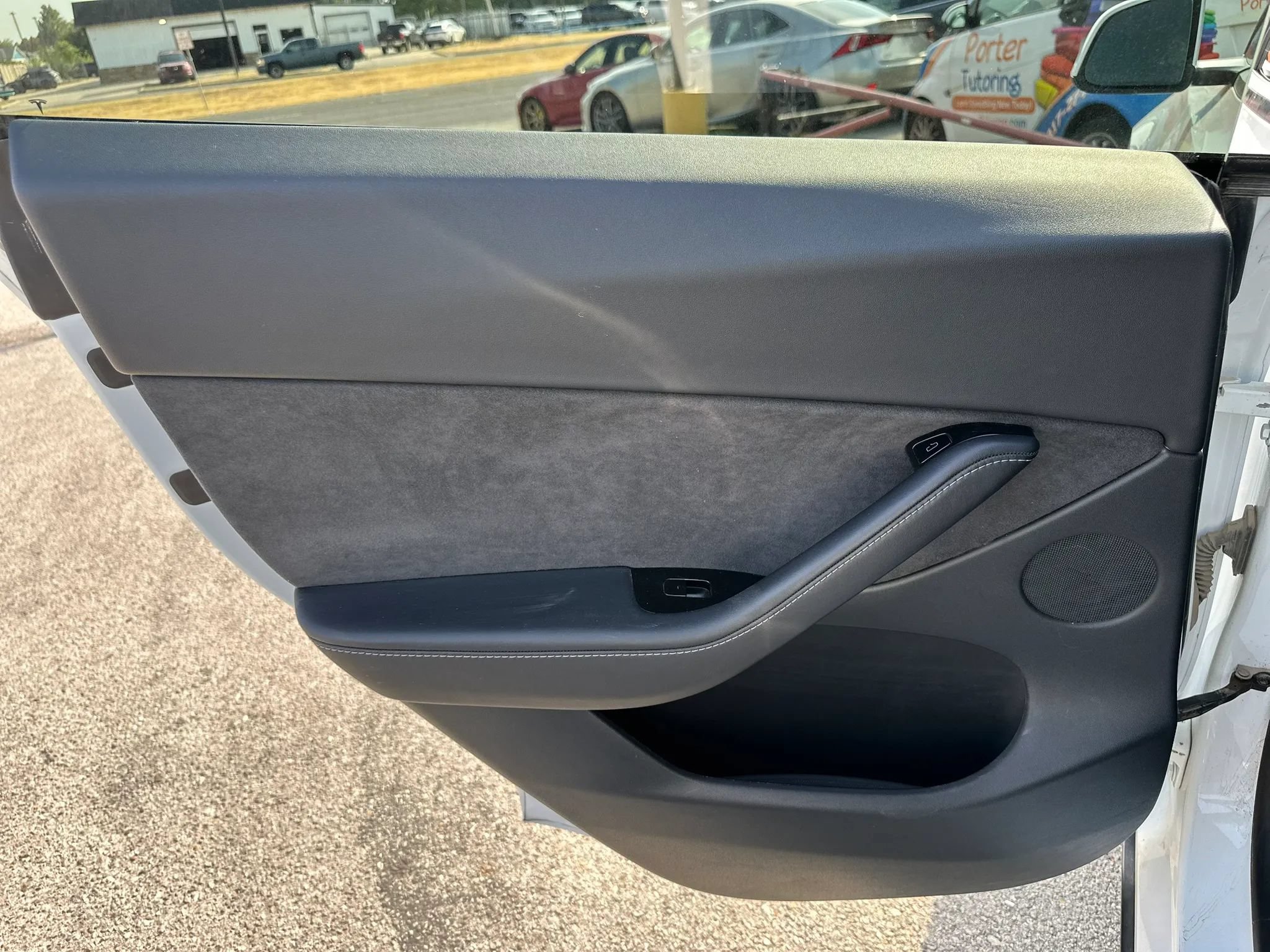 Used 2021 Tesla Model Y 2WD image 23