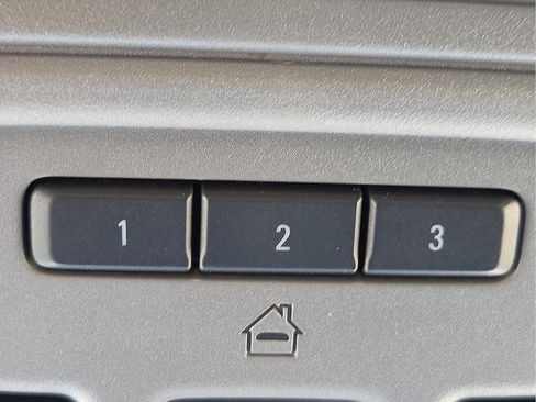 Used 2022 Chevrolet Silverado 1500 LTZ image 22