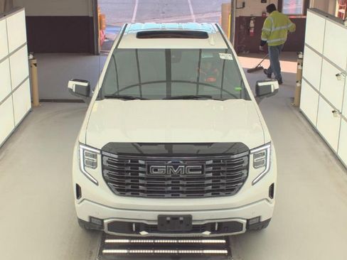 Used 2025 GMC Sierra 1500 Denali Ultimate image 2