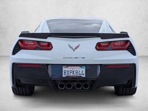 Used 2018 Chevrolet Corvette Stingray Coupe w/ 1LT RWD image 7