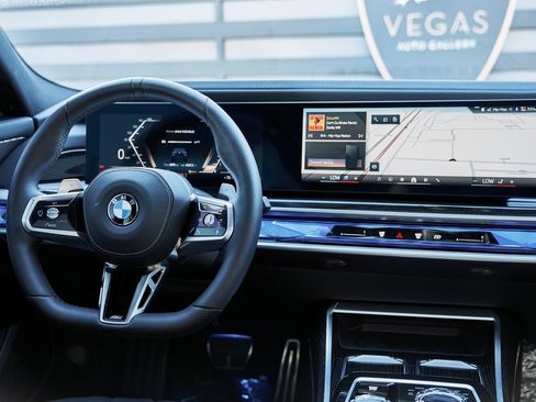 Used 2025 BMW 760i xDrive 760i xDrive w/ Executive Package image 53