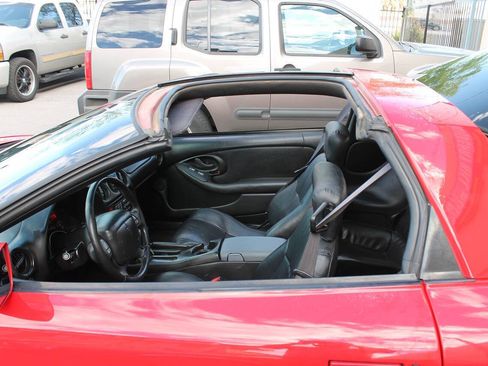 Used 2000 Pontiac Firebird Formula w/ Security Pkg RWD image 37