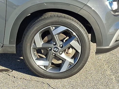 Used 2024 Hyundai Venue SEL image 8