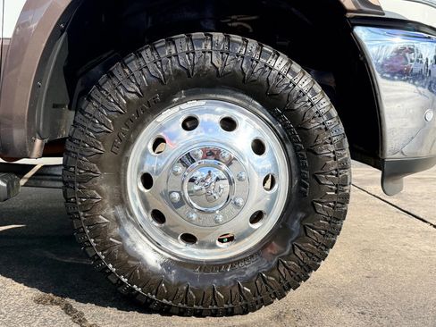 Used 2018 RAM 3500 Laramie w/ Convenience Group image 14