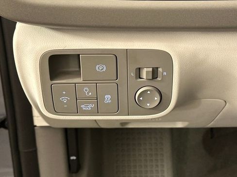 Used 2025 Hyundai Ioniq 6 SEL image 19