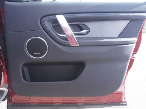 Used 2025 Land Rover Discovery Sport Dynamic SE image 21