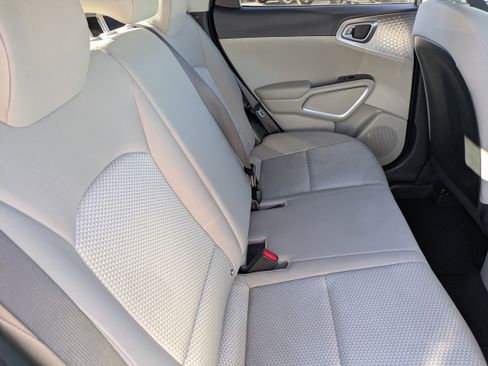 Used 2023 Kia Soul LX image 14