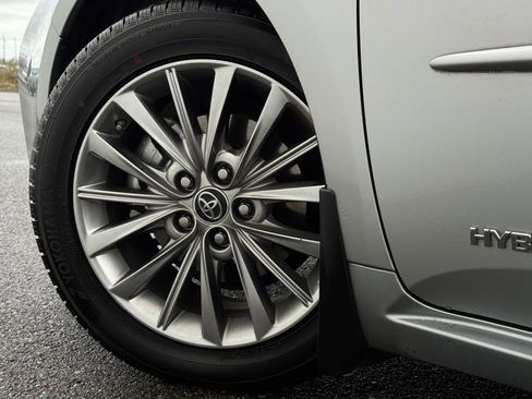 Used 2016 Toyota Avalon Limited w/ Toyota Safety Sense Package image 26