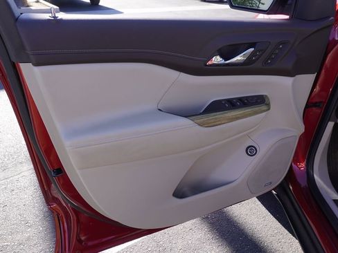 Used 2019 GMC Acadia Denali w/ Technology Package image 16