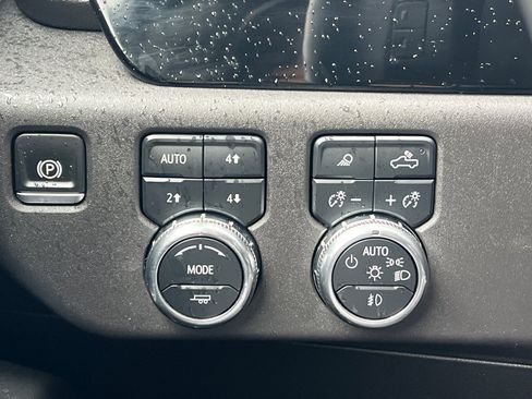 Used 2024 GMC Sierra 1500 SLT w/ SLT Premium Plus Package image 42