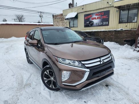 Used 2019 Mitsubishi Eclipse Cross SEL AWD/4WD image 1