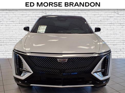 Certified 2024 Cadillac Lyriq Tech w/ Driver Assist Package image 7