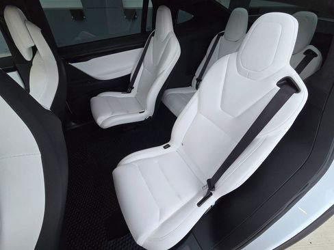 Used 2019 Tesla Model X Long Range image 18