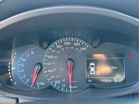 Used 2018 Chevrolet Trax LT w/ LT Convenience Package image 22