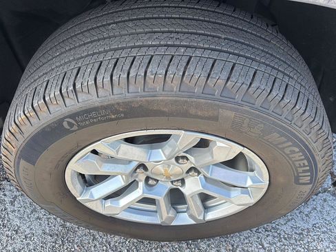 Used 2023 Chevrolet Silverado 1500 LT image 10