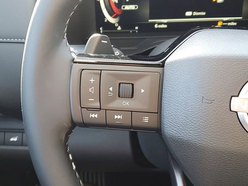 New 2026 Nissan Pathfinder SL image 15