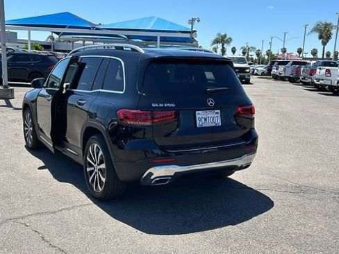 Used 2022 Mercedes-Benz GLB 250 w/ Premium Package Lite image 5