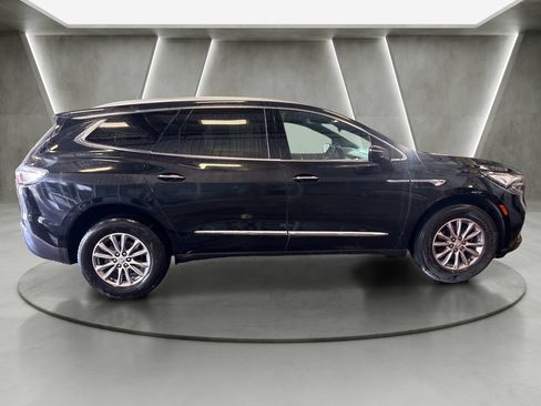 Used 2024 Buick Enclave Premium AWD/4WD image 7