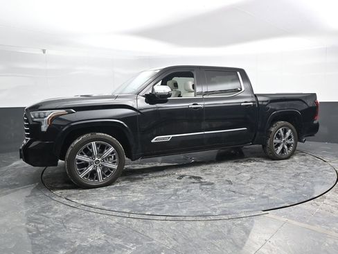 Used 2023 Toyota Tundra Capstone AWD/4WD image 7
