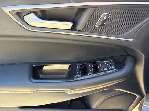 Used 2019 Ford Edge SEL w/ Equipment Group 201A image 16