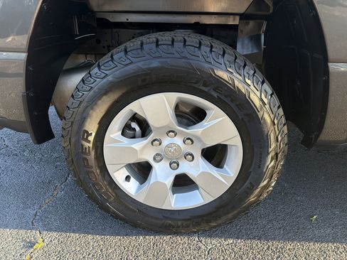 Used 2022 RAM 1500 Big Horn RWD image 15