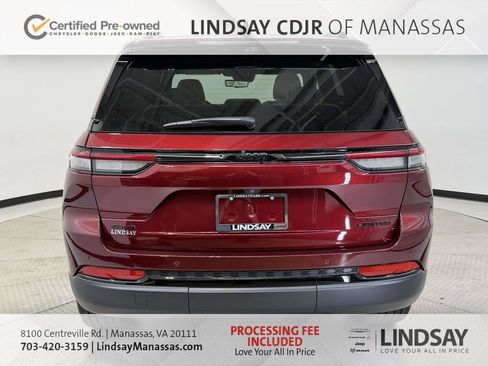 Certified 2025 Jeep Grand Cherokee Limited w/ Luxury Tech Group II AWD/4WD image 8
