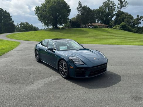 New 2025 Porsche Panamera image 9