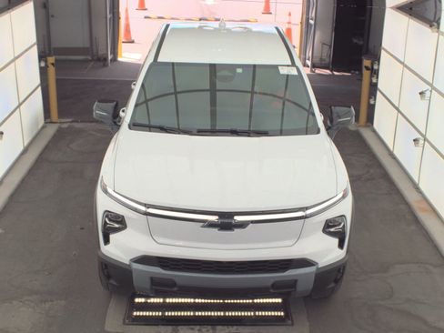 Used 2026 Chevrolet Silverado EV LT AWD/4WD image 2