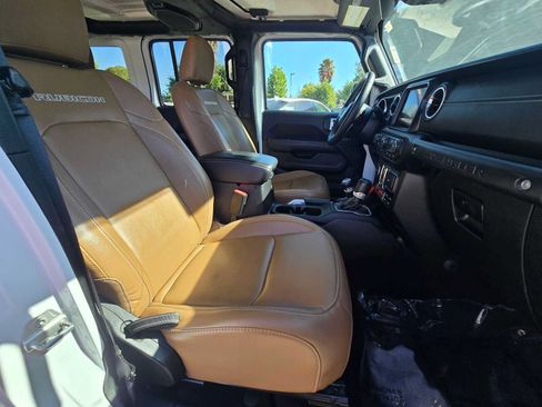 Used 2021 Jeep Wrangler Unlimited Rubicon 4xe w/ Dual Top Group AWD/4WD image 10