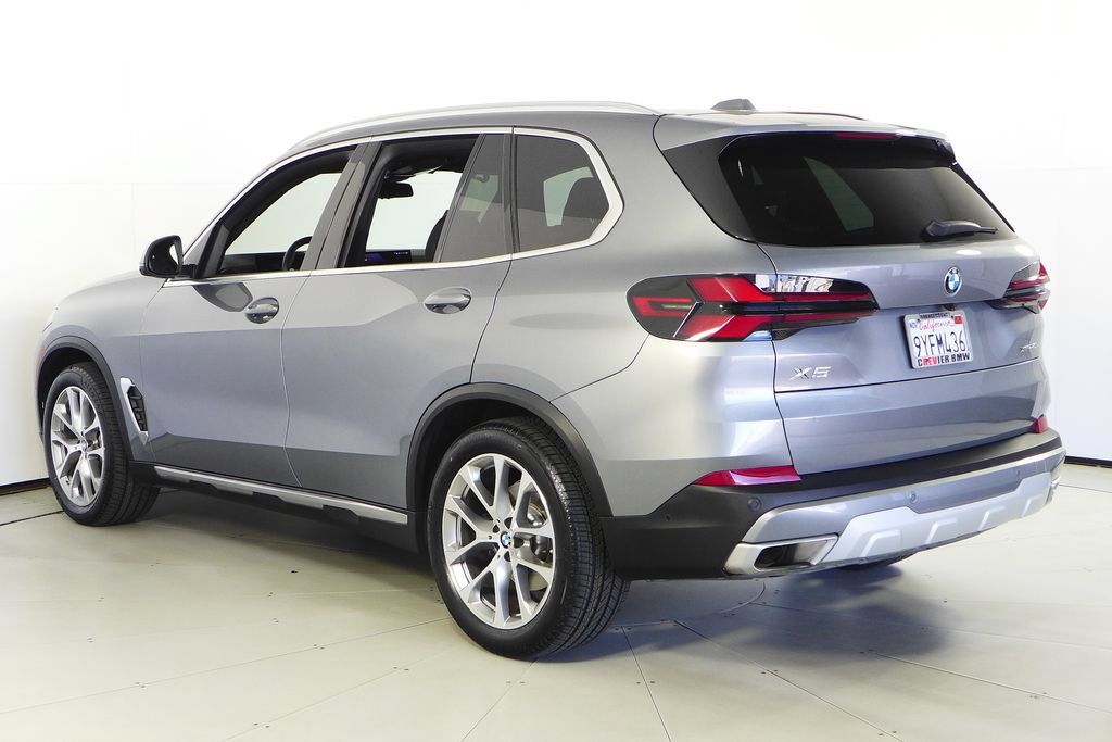 Certified 2024 BMW X5 xDrive40i w/ Parking Assistance Package AWD/4WD image 9