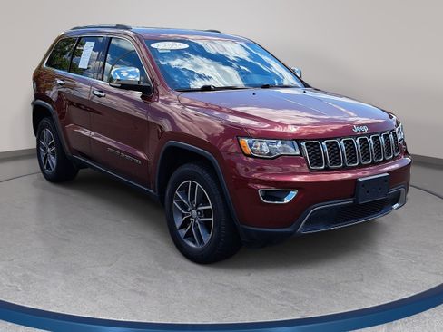 Used 2018 Jeep Grand Cherokee Limited w/ Trailer Tow Group IV AWD/4WD image 3