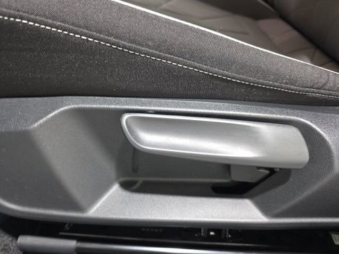 Used 2025 Volkswagen Jetta Sport FWD image 14