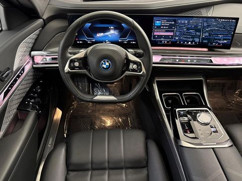 Certified 2023 BMW i7 xDrive60 w/ Executive Package 2 AWD/4WD image 29