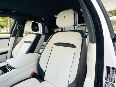 Used 2022 Rolls-Royce Ghost image 55