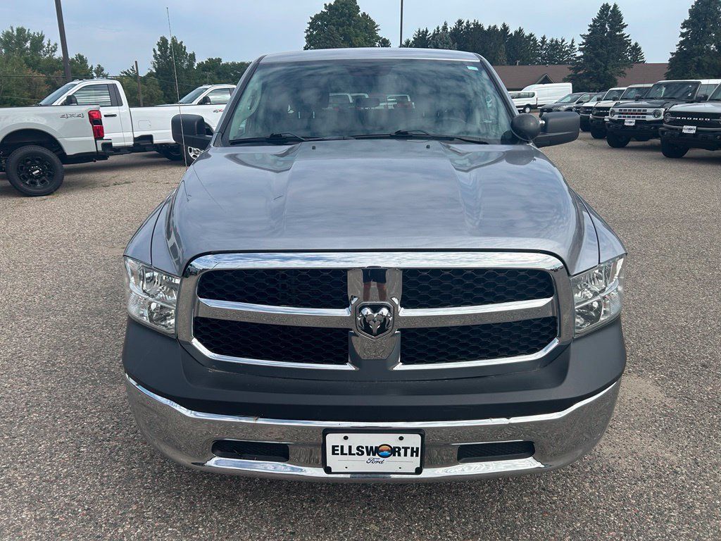 Used 2021 RAM 1500 4x4 Crew Cab Classic w/ Chrome Appearance Group image 2