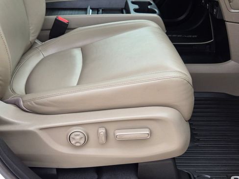 Used 2024 Honda Odyssey Touring image 28