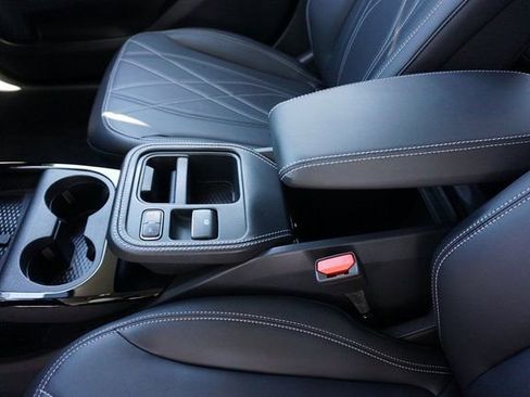 Used 2025 Ford Mustang Mach-E Select image 25