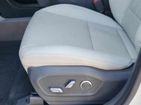 Used 2024 Hyundai Santa Fe SEL FWD image 18