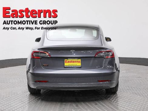 Used 2021 Tesla Model 3 Standard Range Plus image 6