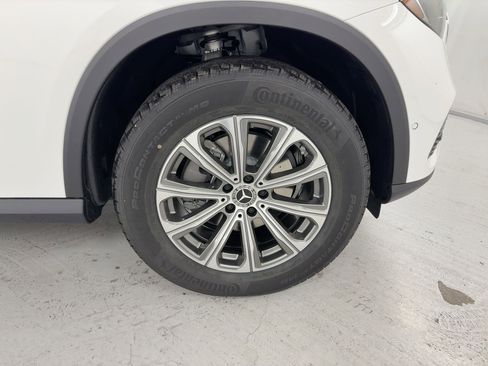 Certified 2026 Mercedes-Benz GLC 300 image 12